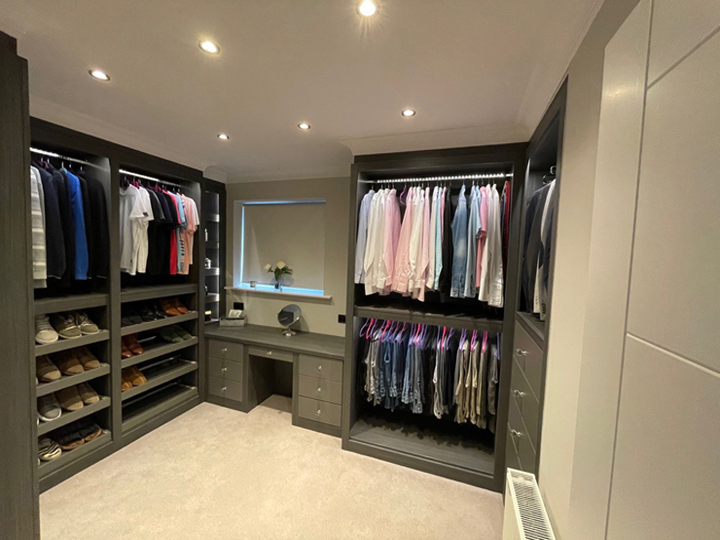 dressing room Walk-in Wardrobe 